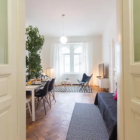 Stylish Modern For 5 People By Easybnb * 布拉格